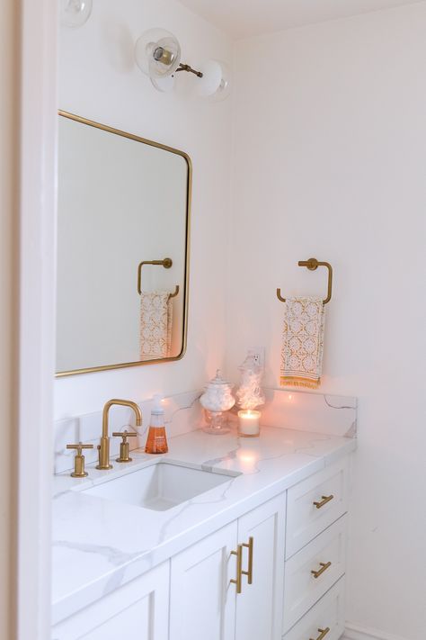 Creating a Stunning Small Modern Bathroom With White and Gold Colors — Amanda Warren White And Gold Bathroom Ideas, Gold And White Bathroom, White And Gold Bathroom Decor, Small Modern Bathroom, Amanda Warren, White Powder Room, White And Gold Bathroom, Modern Powder Rooms, Modern Small Bathroom