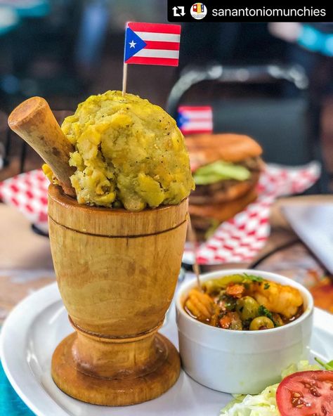 Puerto Rican Culture Aesthetic Food, Tripleta Sandwich, Mofongo Puerto Rican, Puerto Rican Aesthetic, Liberia Culture, Puerto Rican Mofongo, Puerto Rican Food, Island Gyal, Food Collage