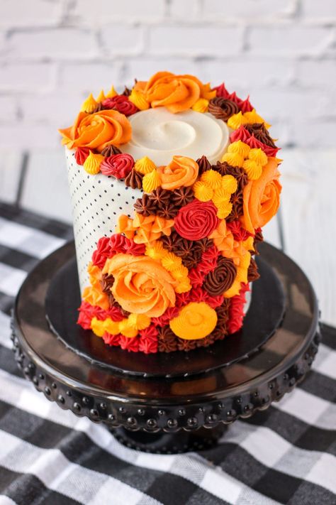 Fall Cake Decorating, Wedding Cakes Fall, Fall Cake Ideas, Fall Birthday Cake, Thanksgiving Cakes Decorating, 4 Inch Cake, Fall Cakes Decorating, Fall Leaf Cake, Fall Birthday Cakes