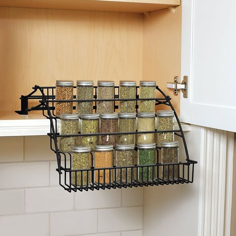 10 Smart Ways to Organize and Store Your Spices Pull Down Spice Rack, Spice Rack Storage, Cabinet Spice Rack, Cocina Diy, Kitchen Ikea, Spice Rack Organiser, Kitchen Organization Diy, Spice Storage, Diy Kitchen Storage