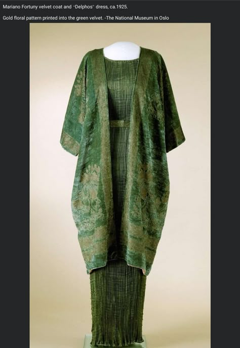 Fortuny Dress, Fortuny Pleats, Mariano Fortuny, 1920's Fashion, Fashion Through The Ages, Historic Fashion, Period Outfit, Glad Rags, History Of Fashion