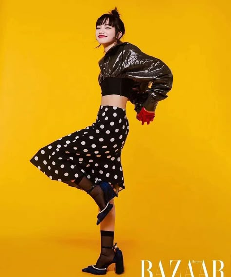 Chanel Ambassador, Awkward Girl, 일본 패션, Fotografi Digital, Fashion Campaign, Quirky Fashion, Charlie Puth, Harper’s Bazaar, Figure Poses