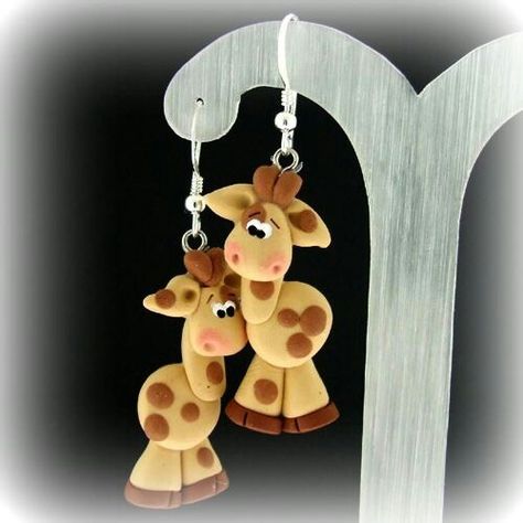 Clay Giraffe, Polymer Charms, Giraffe Earrings, Fimo Earrings, Kids Clay, Polymer Clay Figures, Play Clay, Polymer Clay Animals, Clay Figurine