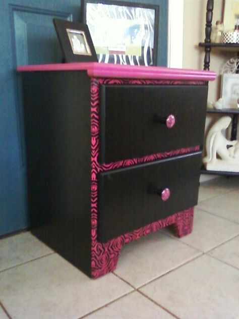 I did it! This was a little boring black bedside table I bought for $5.00. Now it's a fun, funky bedside table! Funky Bedside Table, 2000s Room Decor, 2000s Room, Zebra Room, Fabric Decoupage, Black Bedside, Food Film, Chalky Paint, Black Bedside Table