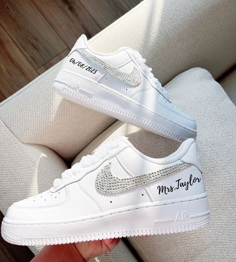 Custom Wedding Jordans, Bride Crocs Shoes, Wedding Sneakers For Bride And Groom, Wedding Tennis Shoes Brides, Wedding Jordans, Air Force 1 Wedding, Wedding Nike, Sneaker Wedding, Wedding Tennis Shoes