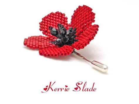 Bead Stitching, Poppy Tutorial, Poppy Pins, Beadwork Tutorial, Beading Patterns Free, Seed Bead Patterns, Beaded Jewelry Tutorials, Seed Bead Tutorial, Beaded Crafts