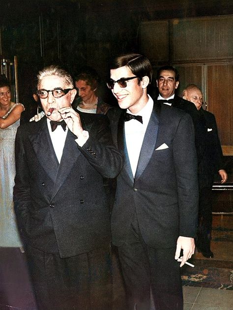 #alexandrosonassis #alexanderonassis #alejandroonassis #onassis #aristotelesonassis #onassissaga #jackieonassis #jackiekennedy #lfl #famous #celebrities #christinaonassis #greek Christina Onassis, Aristotle Onassis, Italy Vibes, Jackie Onassis, Vintage Mens Fashion, Man Style, Park Avenue, Famous Celebrities, Vintage Ads