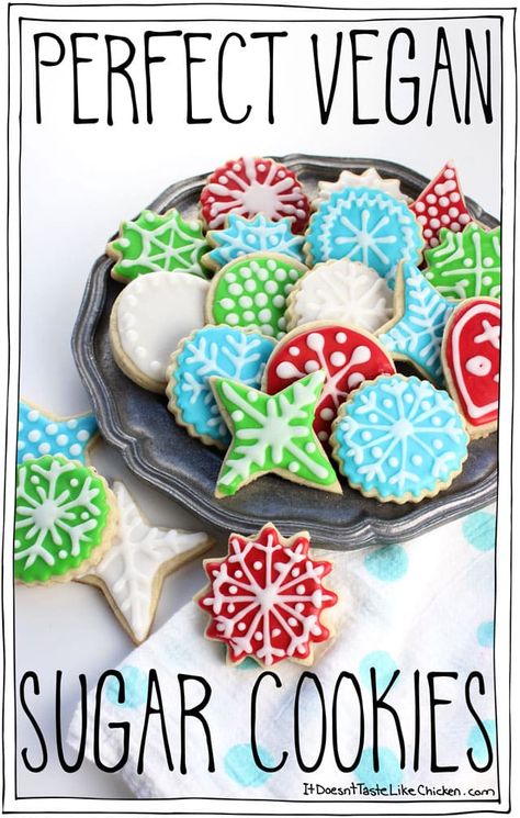 Advent Recipes, Vegan Sugar Cookie Recipe, Vegan Christmas Desserts, Nora Cooks, Easy Icing, Vegan Christmas Cookies, Vegan Sugar Cookies, Vegan Christmas Recipes, Vegan Cookies Recipes