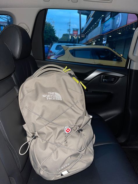 Northface Jester Backpack Aesthetic, Jester Backpack Aesthetic, Northface Backpacks Outfit, North Face Backpack Outfit, Northface Backpacks Aesthetic, North Face Backpack Aesthetic, Northface Jester, North Face Backpack School, North Face Aesthetic