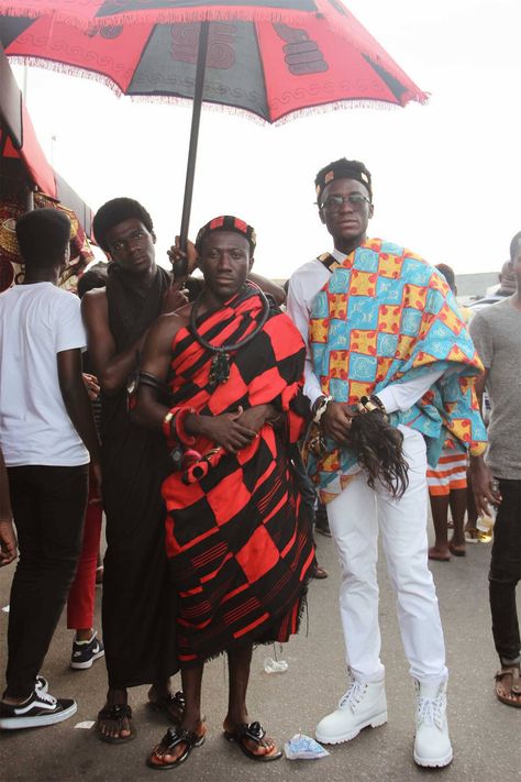 Chale Wote Festival, Accra, Ghana street style Leather Tube Dress, Ghana Culture, Neon Green Hair, Street Style 2018, Accra Ghana, Slouchy Boots, Lagos Nigeria, Festival Style, Accra