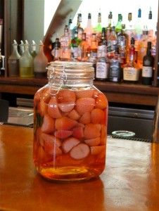 Strawberry Infused Tequila - JW Marriott Recipe...Oh my...i have to try this Infused Tequila Recipes, How To Make Jalapeño Infused Tequila, Liquor Infused Strawberries, Infused Strawberries Liquor, Alcohol Infused Fruit, Strawberry Infused Tequila, Tequila Punch, Infused Liquors, Tequila Recipe