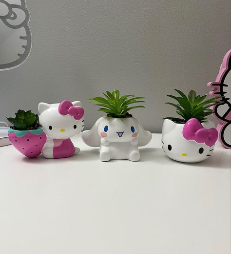 Hello Kitty Room Decor, Pandora Star, Hello Kitty Shop, Hello Kitty Phone Case, Pandora Rose Gold, Hello Kitty Rooms, Neon Room, Hello Kitty Aesthetic, Kawaii Plushies