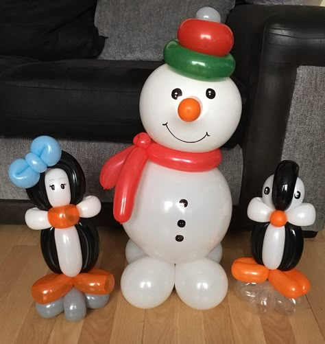 Penguin Balloon, Snowman Balloon, Salvadorian Food, Balloon Christmas, Christmas Balloon Decorations, Christmas Props, Balloon Twisting, Balloon Sculptures, Christmas Balloons