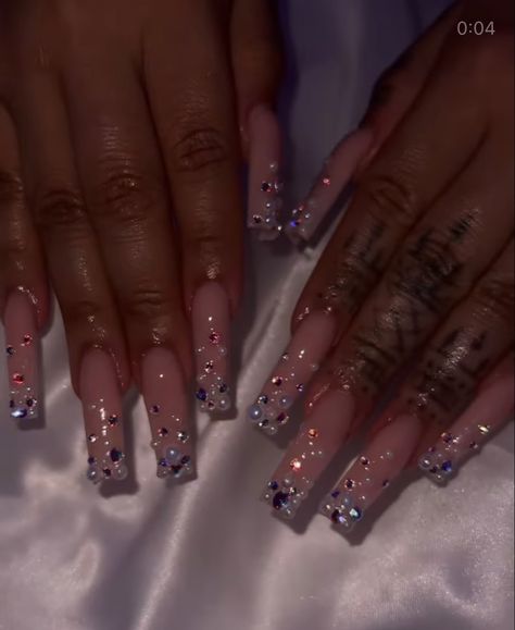 Medium Length Nails With Gems, Pearl Diamond Nails, Rhinestone And Pearl Nails, Pearl Rhinestone Nails, Diamond Tip Nails, Nude Diamond Nails, Cute Nails With Rhinestones, Nails With Gems Rhinestones, Nude Nails With Rhinestones