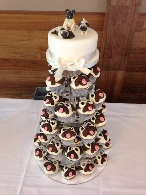 Pug Wedding, Pug Cake, Big Cupcake, Black Pug Puppies, Pugs And Kisses, Dog Cakes, Puppy Birthday, Dog Cake, Cake Boss