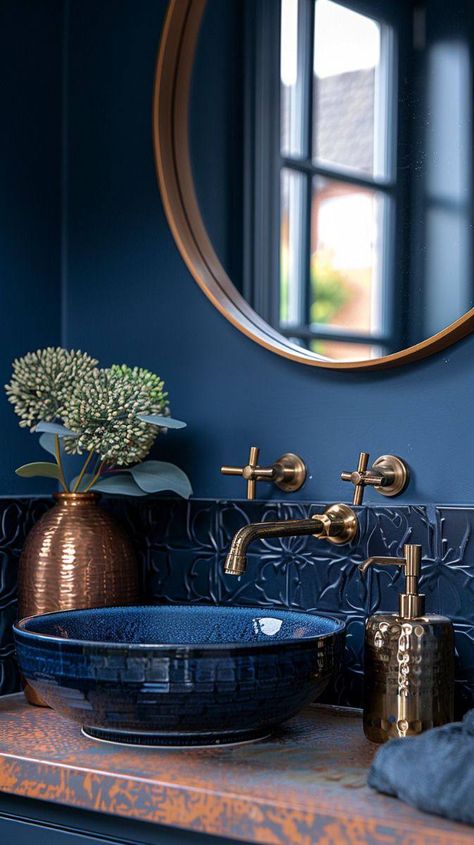 Bathroom Blue And Gold, Toilet Design Modern Interiors, Dramatic Bathroom Ideas, Bathroom Interior Blue, Bathroom Dark Blue, White And Blue Bathroom, Minimal Bathroom Design, Small Kitchen Layout, Apartment Kitchen Aesthetic