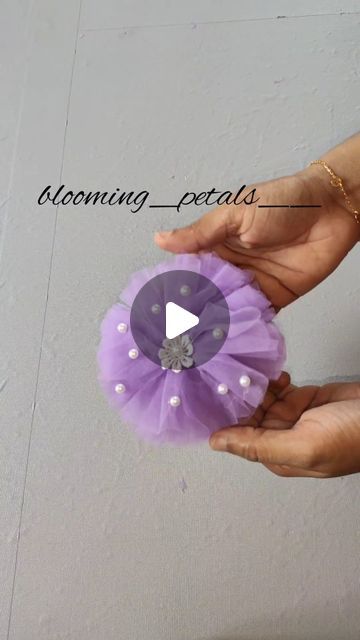 Hairband Making Ideas, Hair Band Making Ideas, Hairband Diy, Flower Hairband, Flower Hair Band, Flower Band, Foam Flowers, March 3, Flower Decor