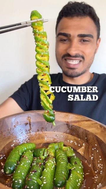 Vegan Food Recipes on Instagram: "CUCUMBER SALAD 🥗 a dish that is as beautiful as it is TASTY 🤩 By @pengveganmunch Recipe: 👉🏾INGREDIENTS👈🏾 -8 mini cucumbers -pinch of salt -3 garlic cloves (minced into paste) -1 tbsp chilli flakes -2 tbsp soy sauce -1 tsp miso paste -1 tbsp peanut oil -2 tbsp water -1 tbsp toasted sesame seeds -2 tbsp chilli oil -spring onion #plantbaseddiet #veganvitamin #veganeats #vegancommunity #vegan_veganfood" Mini Cucumbers, Miso Paste, Chilli Oil, Onion Salad, Cucumber Recipes, Vegan Cookbook, Peanut Oil, Toasted Sesame Seeds, Chilli Flakes