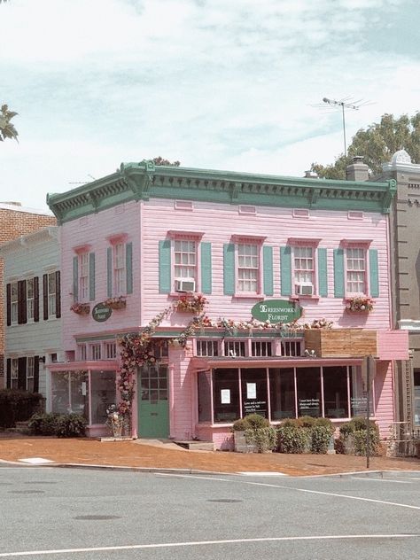 Pastel Cafe Exterior, Cute Storefront Design, Pink Cafe Exterior, Bakery Aesthetic Exterior, Cute Cafe Exterior, Kat Singleton, Boutique Exterior, Bloxburg City, Pink Building