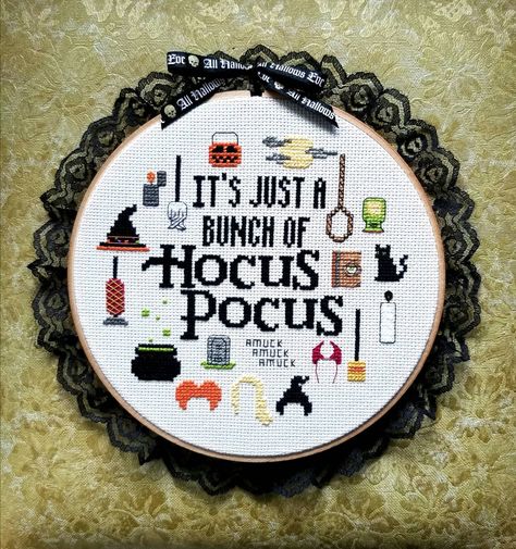 It's just a bunch of Hocus Pocus circle cross stitch pattern https://etsy.me/2RGU7b0 #hocospocus #crossstitch #crossstitching #crossstitchpattern #xstitchcraft #itsjustabunchofhocuspocus #hocuspocusmovie #sandersonsisters #halloween #halloweencrossstitch #halloween Circle Cross Stitch Pattern, Circle Cross Stitch, Autumn Cross Stitch Patterns, Fall Cross Stitch, Halloween Cross Stitch Patterns, Halloween Cross Stitches, Disney Cross Stitch, Cross Stitch Funny, Crochet Cross