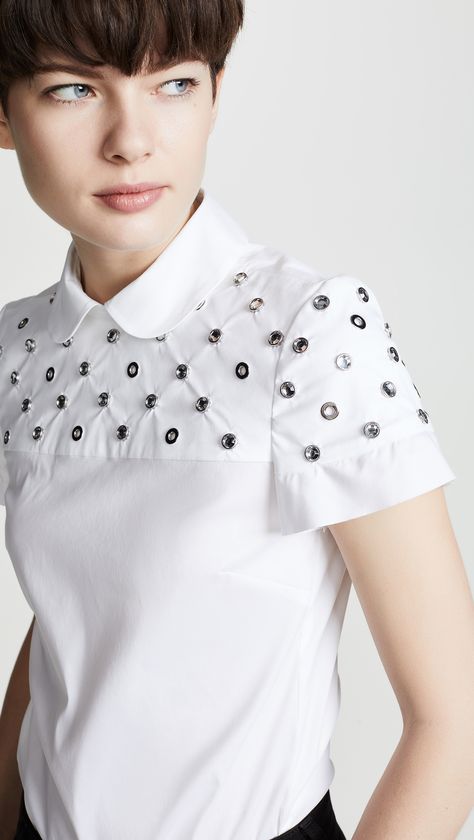 Clothing Embellishments, Fashion And Beauty Tips, Embellished Blouse, New Trend, Blouse Online, Only Fashion, Red Valentino, Red Blouses, Newest Trends