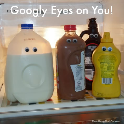 April Fools Day Pranks - Googly Eyes in the Fridge! Joke for Kids (this is really easy and fun!) Kids Pranks, Work Pranks, House Pranks, Funny Pranks For Kids, Best April Fools Pranks, Funny April Fools Pranks, Pranks To Pull, Easy Pranks, April Fools Day Jokes