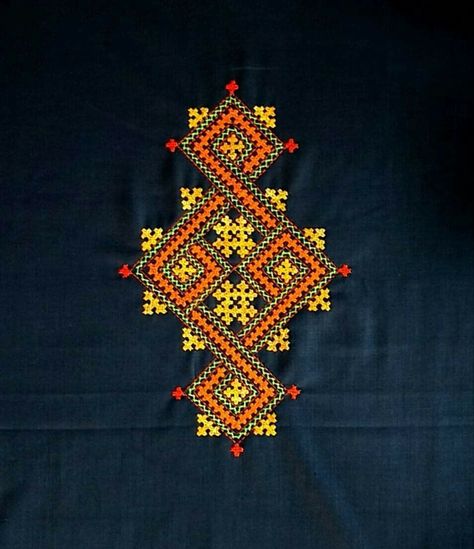 Kutch Embroidery Motifs, Kasuti Embroidery Motifs, Embroidery Motifs Design, Kashida Embroidery, Kasuti Embroidery, Indian Motif, Kutch Embroidery, Motifs Design, Kutch Work Designs