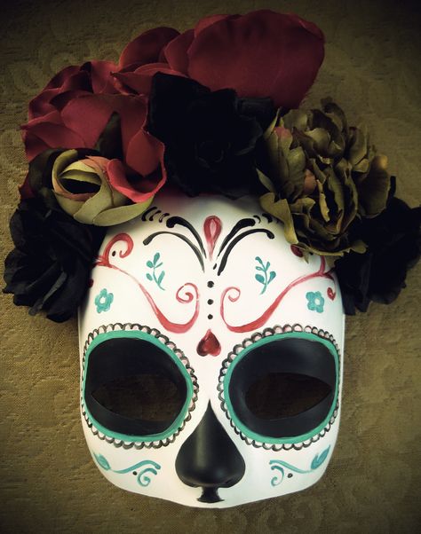 Cultural Masks, Day Of The Dead Mask, Masks Ideas, Day Of The Dead Party, Paper Mache Mask, Diy Tutu, Day Of The Dead Art, Cosplay Armor, Sugar Skull Art