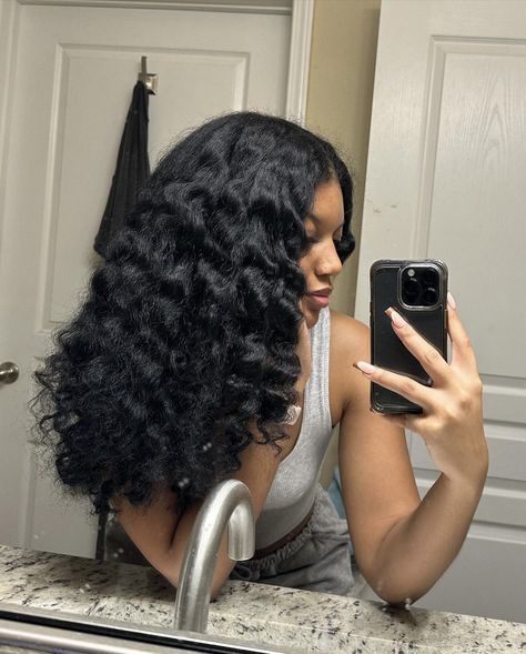 Long Hair Length, Waist Length Hair Black Women, Stretched Natural Hairstyles, Natural Curly Hairstyles For Black Women, Long Relaxed Hair, Natural Hair Long, Black Natural Hair, Waist Length Hair, Natural Hair Goals