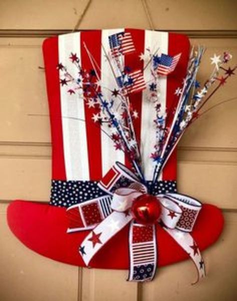 Fouth Of July Crafts, Patriotic Signs, Patriotic Crafts Diy, Patriotic Door Hanger, Patriotic Diy, Americana Crafts, Fourth Of July Decorations, Patriotic Sign, 4th July Crafts