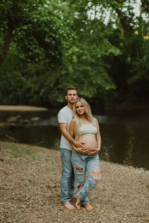 37 Week Wildflower Maternity Shoot – Hunter Premo Maternity Photography Cowboy Boots, Tomboy Maternity Photos, Maternity Photo Shoot Nails, Maternity Pictures Blue Jeans, Maternity Photography With Jeans, Casual Maternity Pictures Outdoor, Relaxed Maternity Shoot, Maternity Shoot Jeans, Maternity Photography Jeans