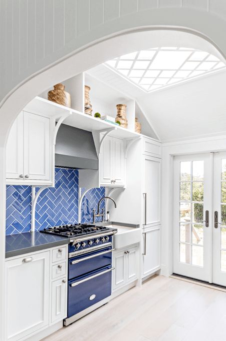 Hamptons Cottage by Gramercy Design I Timberlane Portfolio Hamptons Cottage, Hamptons Beach, Beach Shack, Kitchen Tile, Greek Style, Kitchen Tiles, Vintage Modern, Kitchen Styling, Home Decor Kitchen