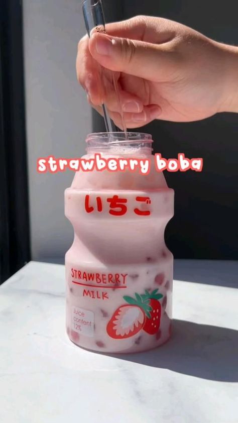 Strawberry Boba, Boba Recipe, Boba Tea Recipe, Therapy Benefits, Bubble Tea Recipe, Milk Tea Recipes, Water Therapy, Juice Bottle, Japanese Water