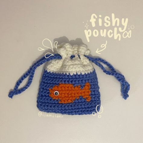 this was so fun and simple to make and it turned out so cute 🤞 pattern by: @seasonaldoodles yarn and hook: put two strands of 4ply yarn tgt n used a 4mm hook! Crochet Fish, Crochet Pouch, March 27, Crochet Squares, Crochet Chart, Cute Pattern, Crochet Projects, So Cute, Hobbies