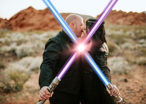 Lightsaber Engagement Photo, Star Wars Couples Photoshoot, Lightsaber Photoshoot Ideas, Lightsaber Wedding Photos, Star Wars Wedding Photos, Jedi Wedding, Starwars Photoshoot, Star Wars Engagement Photos, Lightsaber Wedding