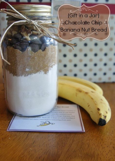 {Gifts in a Jar} Chocolate Chip Banana Nut Bread - BargainBriana Mason Jar Banana Bread, Banana Bread Mix In A Jar, Bread In A Jar Recipe, Chocolate Chip Banana Nut Bread, Banana Bread In A Jar, Pantry Stockpile, Bread In A Jar, Choco Jar, Jar Food Gifts