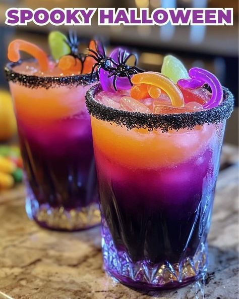 Spooky Mocktail Recipe, Halloween Mocktail Recipe, Halloween Mocktails Non Alcoholic, Halloween Alcohol, Party Beverages, Candy Photoshoot, Halloween Menu, Halloween Class Party, Christmas Candy Gifts