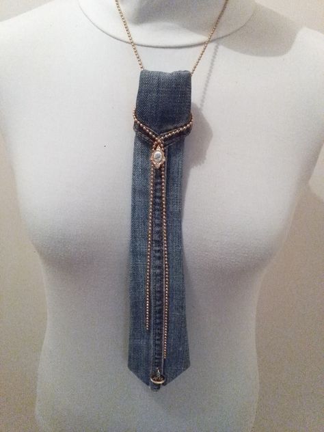 Denim tie Weird Clothing, Upcycling Jeans, Denim Tie, Crazy Outfits, Fashion Tops Blouse, Denim Diy, Upcycled Fashion, Jeans Diy, Trendy Fashion Outfits