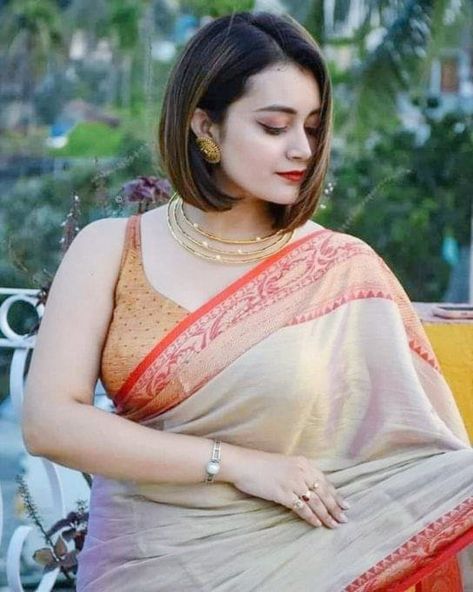 Hair Style On Saree, Elegant Fashion Outfits, Girls Dresses Diy, Indian Aesthetic, Bollywood Girls, Saree Look, Beautiful Smile Women, Beautiful Saree