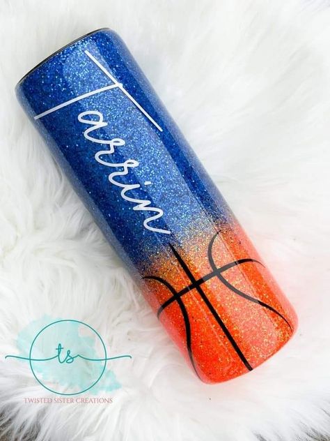 Glitter Tumblers With Vinyl Ideas, Epoxy Cup Ideas For Women, Masculine Tumbler Ideas, Resin Tumblers For Men, School Spirit Tumbler Ideas, Powerwash Tumbler, Resin Cups Ideas, Spring Tumbler Ideas, Football Tumbler Ideas