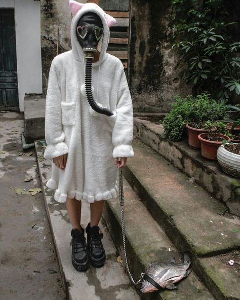 Halloween Costumes 2022, Creepy Cute Aesthetic, 8bit Art, Halloween This Year, Arte Sketchbook, Creative Halloween Costumes, Gas Mask, Creepy Cute, Aesthetic Grunge