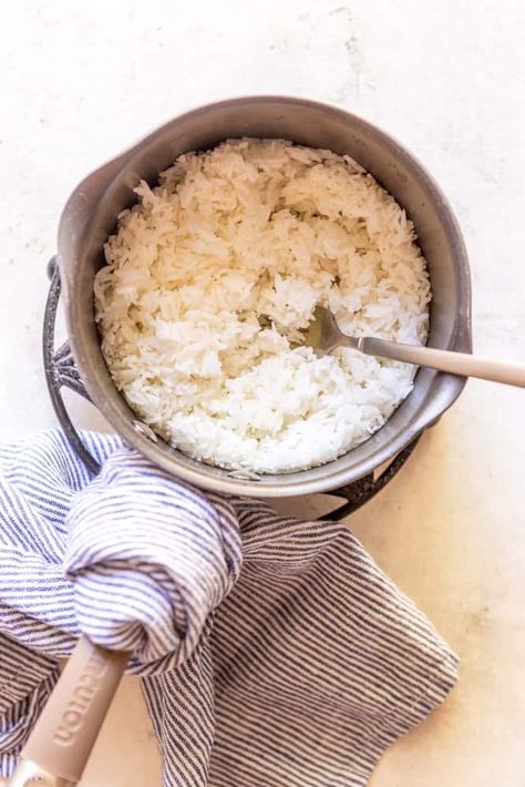 How to cook perfect white rice on the stove top. Perfectly Cooked Rice, Stovetop Rice How To Cook, Stove Top White Rice, White Rice On Stove Top, How To Cook White Rice, White Rice Stove Top, Rice On The Stove Top, Stove Top Rice, Perfect White Rice