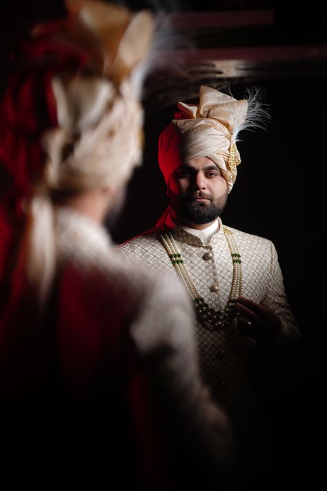 Groom Dressing Photography, Indian Groom Portraits, Groom Dress Shoot, Indian Wedding Groom Poses, Indian Groom Photoshoot, Groom Get Ready Photos, Wedding Boy Poses, Singal Dulha Pose, Indian Groom Photography Poses