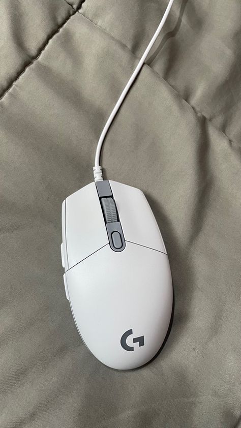 Gaming mouse White Mouse, Light White, Logitech, Gaming Mouse, Gadgets, Gaming, Collage, Pins, Quick Saves