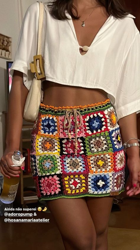 Crochet Skirt Beach, Product Skincare, Diy Crochet Top, Estilo Swag, Hippie Crochet, Hippie Aesthetic, Corset Outfit, Crochet Skirts, Wedding Dresses Corset