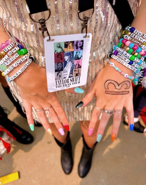 Swift Friendship Bracelets, Taylor Swift Friendship Bracelets, Eras Tour Friendship Bracelets, Taylor Swift Nails, Concert Nails, Taylor Outfits, Taylor Swift Party, Taylor Swift Birthday, Taylor Swift Tour Outfits