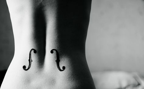 violon d'ingres Cello Tattoo, Violin Tattoo, Back Tattoo Women Spine, Back Tattoos Spine, Lower Back Tattoo Designs, Girl Back Tattoos, Trendy Music, Music Tattoo Designs, Music Tattoo