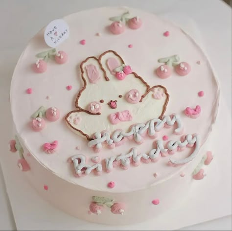 Kue Disney, Small Birthday Cakes, Vintage Birthday Cakes, Birthday Cake Decorating Ideas, 귀여운 음식 그림, Stunning Cakes, Korean Cake, Funny Birthday Cakes, Mini Cakes Birthday