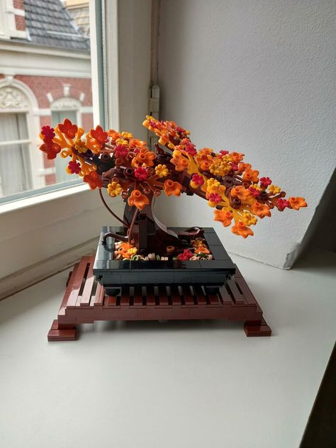 Lego Bonsai Tree, Lego Display Ideas, Lego Room Decor, Lego Flowers, Lego Decorations, Lego Display, Lego Lovers, Brown Leaves, Lego Craft