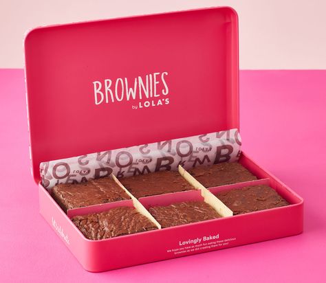 Brownie Gift, Brownie Packaging, Brownie Pops, Salted Caramel Brownies, Day In London, Box Brownies, Dessert Packaging, Caramel Brownies, Delicious Brownies